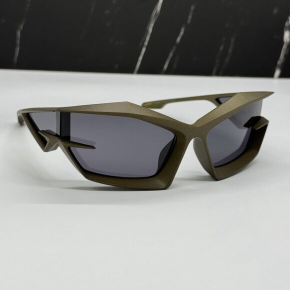 NEW GV40049I 97A GIVENCHY SUNGLASSES  MATTE DARK GREEN UNISEX EYEWEAR GIVENCHY - Picture 12 of 15